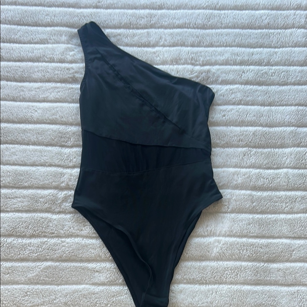 Black One-Shoulder Bodysuit